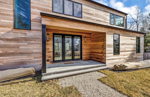 Village of East Hampton House | MODERN 6 BEDROOM HAMPTONS OASIS