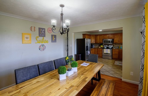 Gouldsboro House | "Modern 6BR Pocono Lake View Home Near Attractions W Balcony”