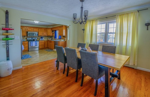 Gouldsboro House | "Modern 6BR Pocono Lake View Home Near Attractions W Balcony”