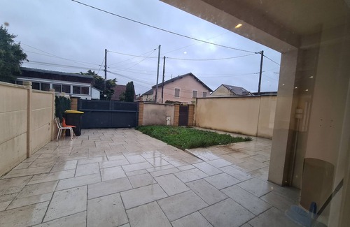 Argenteuil Villa | Modern 7-bedroom villa 30 minutes from Paris St Lazare