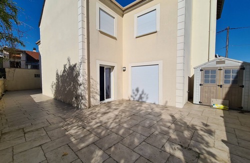 Argenteuil Villa | Modern 7-bedroom villa 30 minutes from Paris St Lazare