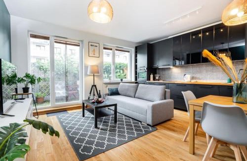 Gorce Apartment | Modern 70m Apartment With Private Garden Metro