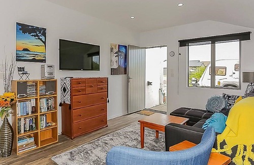 Omokoroa Apartment | MODERN ACCOMMODATION IN FABULOUS LOCATION!