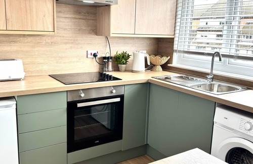 Livingston Apartment | Modern Almondvale Apartment