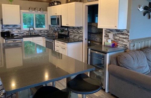 Detroit Lakes Cottage | Modern Amenities & Gorgeous Sunsets!