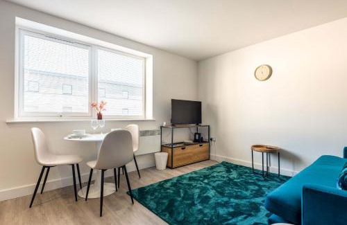 Bradford Apartment | Modern and Bright 1 Bedroom Apartment in Bradford