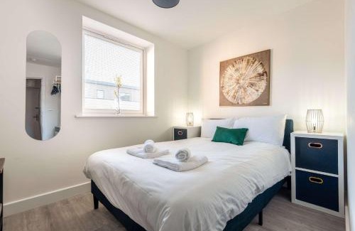 Bradford Apartment | Modern and Bright 1 Bedroom Apartment in Bradford