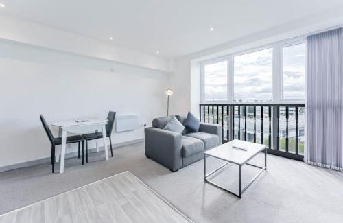 Brierley Hill Apartment | Modern and Bright 1 Bed Apartment in Dudley