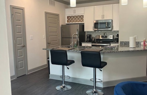 Buechel Apartment | Modern and Comfortable 2BR apt in Louisville!