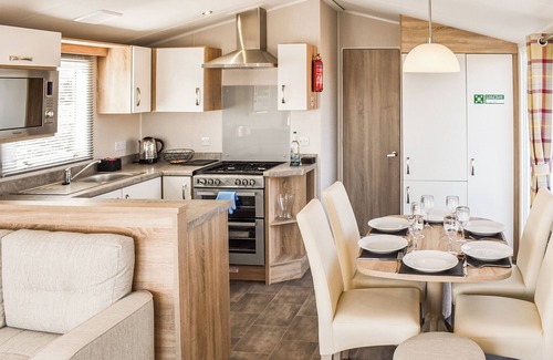 Potterhanworth House | Modern and contemporary holiday home perfect for a family holiday escape.