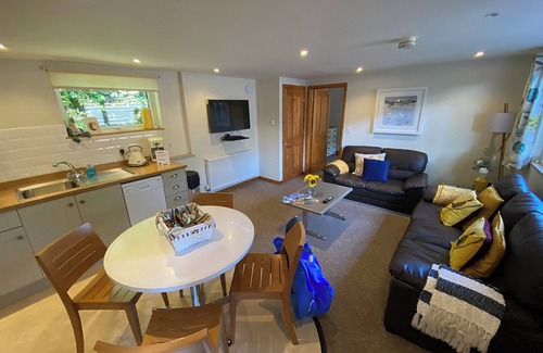 Bude Ski Chalet | Modern and contemporary lodge.