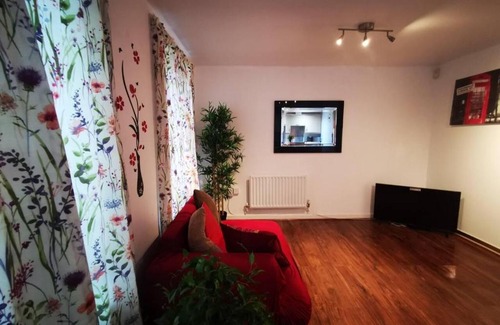 Edmonton Apartment | Modern and cosy Apartment in North London UK
