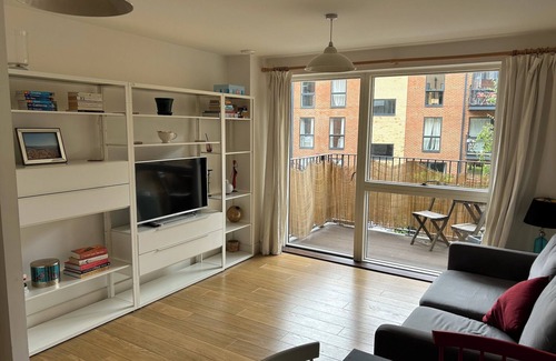 Coldharbour Apartment | Modern and Cozy 2 bed Apartment - in the Heart of Brixton