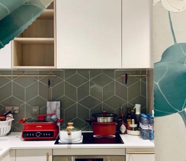 Haringey Apartment | Modern and Cozy Studio Retreat by Alexandra Palace
