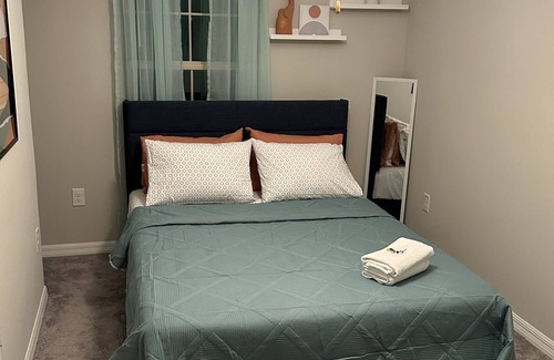 Balm House | Modern and spacious townhouse in Sun City 5 min to the Manatee Reserve