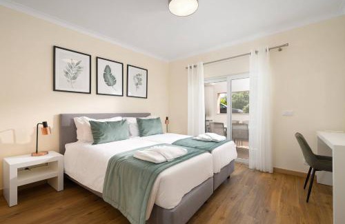Tavira Apartment | Modern and Spacious Holiday Apartment, Cabanas