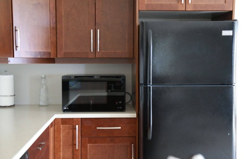 Black Mountain House | Modern and spacious 2 beds and 2 baths suite with fantastic view for 1-5 guests