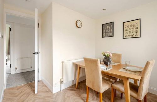 Dundee Apartment | Modern and Stylish 1-Bed Apartment in Dundee City Centre - Perfect for Short or Long Stays & Contractors