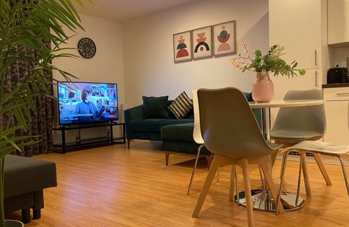 Somers Town Apartment | Modern Apartment Euston-camden