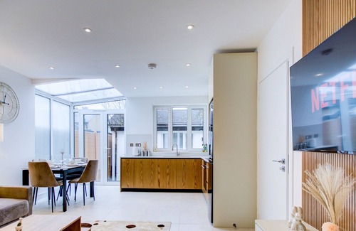 Waddon Apartment | Modern Apartment 36a
