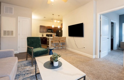 Johns Island Apartment | Modern Apartment in Prime Location (ID4762X4)