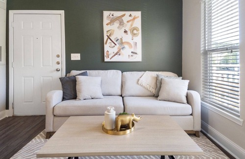 Johns Island Apartment | Modern Apartment in Prime Location (ID2000X66)