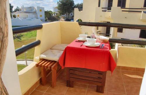 Alvor Apartment | Modern Apartment in Alvor with Shared Pool (70 m²)