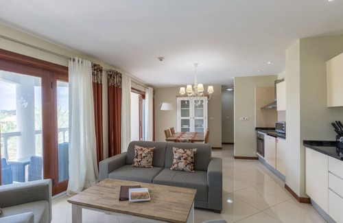 Marie Pampoen Apartment | Modern Apartment in Acoya Curacao, free wifi, family-friendly