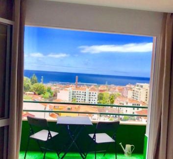 Imaculado Coracao de Maria Apartment | Modern apartment in Funchal with sea view 70 m²