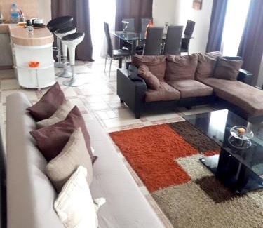 Grand Gaube Apartment | Modern Apartment in Melville, Pool View, 120 m²
