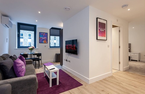 Salford Apartment | Modern Apartment in Manchester, Sleep 4