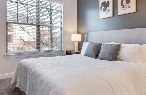 Matthews Apartment | Modern Apartment in Prime Location (ID8773X71)