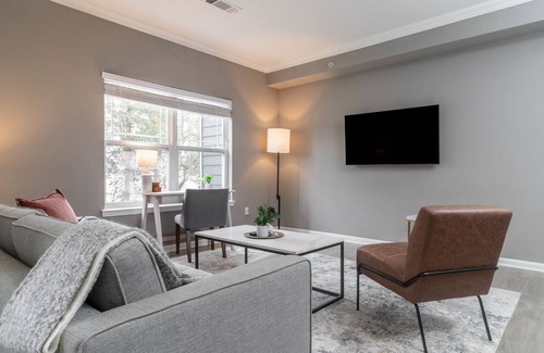 Mount Juliet Apartment | Modern Apartment in Prime Location (ID4332)