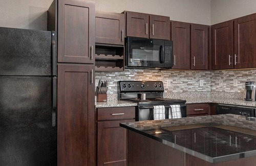 Mount Juliet Apartment | Modern Apartment in Prime Location (ID4332)