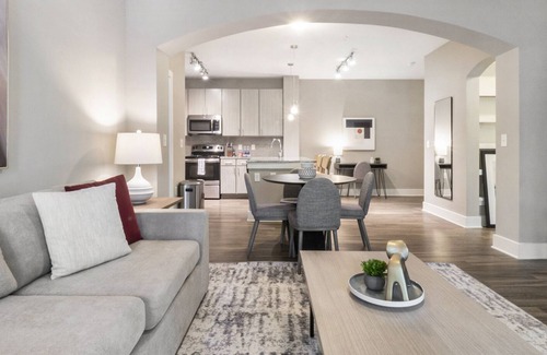 West Ashley Apartment | Modern Apartment in Prime Location (ID1663X0)