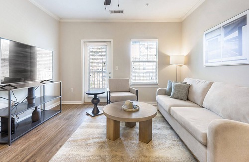 Ladson Apartment | Modern Apartment in Prime Location (ID9391X76)