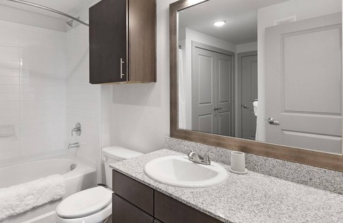 Haltom City Apartment | Modern Apartment in Prime Location (ID1403X368)