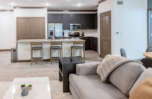 Middletown Apartment | Modern Apartment in Prime Location (ID6605X81)