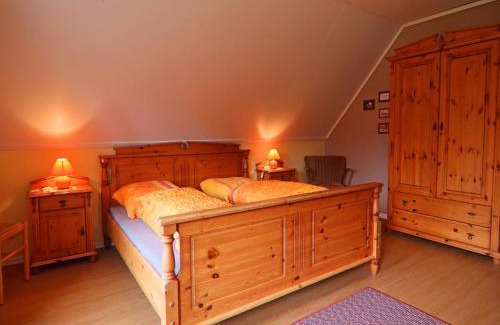Wittenbeck Apartment | Modern Apartment in Wittenbeck with Terrace, Fenced Garden