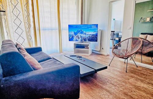 Perralliere Apartment | Modern Apartment & Parking