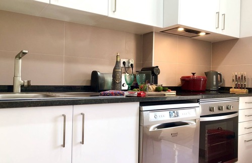 Torres Vedras Apartment | Modern apartment in Torres Vedras city center, 30min from Lisbon