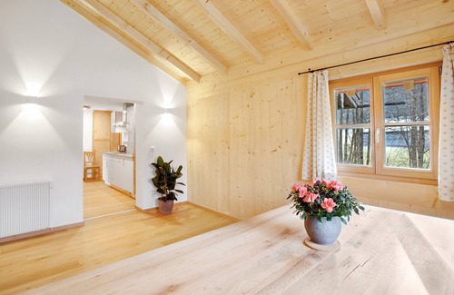Hammer Apartment | Modern Apartment "Uferweg" with Balcony, Garden & Wi-Fi