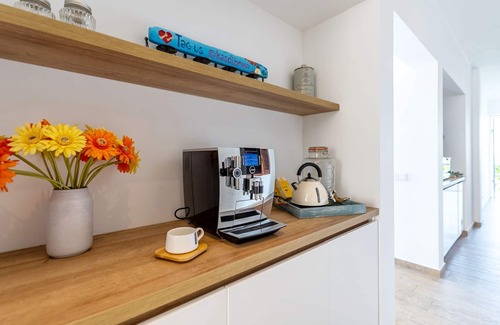 Bisento Apartment | Modern apartment with pool and spectacular Sea- and Mountain View