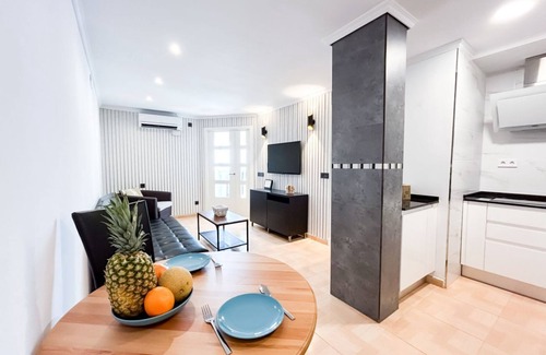 San Luis de Sabinillas Apartment | Modern apartment with sea views in Sabinillas