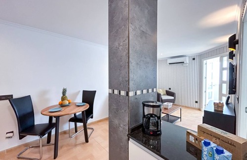 San Luis de Sabinillas Apartment | Modern apartment with sea views in Sabinillas