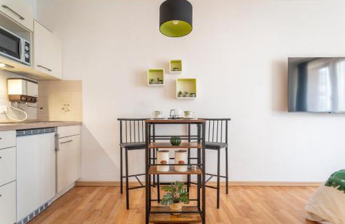 Altstadt Apartment | Modern Apartments Bremen with Netflix