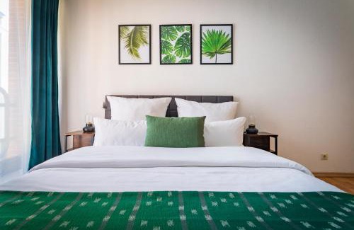 Altstadt Apartment | Modern Apartments Bremen with Netflix