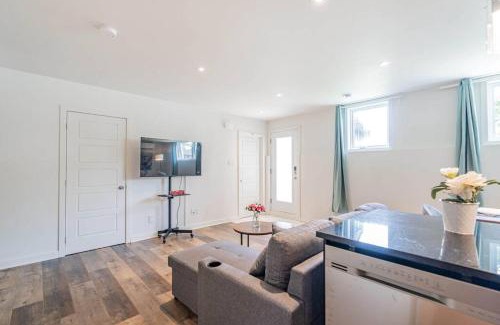 Longueuil Apartment | Modern Apt, Free Parking and Best Family Travel