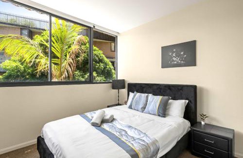 Zetland Apartment | Modern Apt - Free Parking - Convenient Location