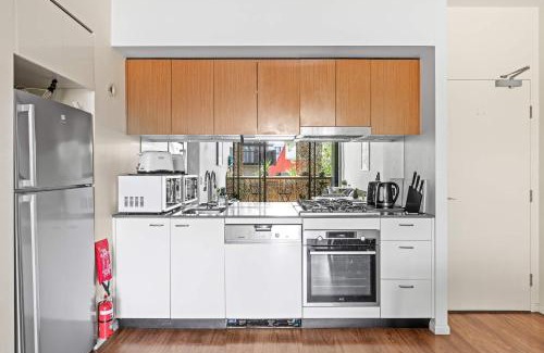 Zetland Apartment | Modern Apt - Free Parking - Convenient Location